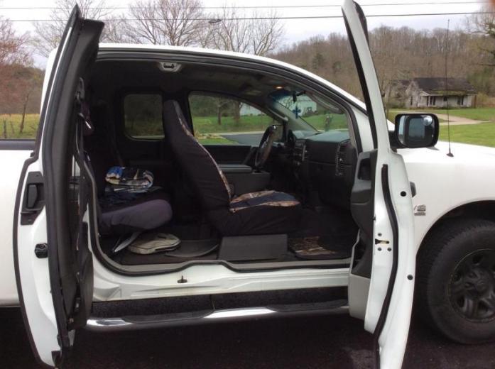 2004 Nissan Titan in London, Kentucky